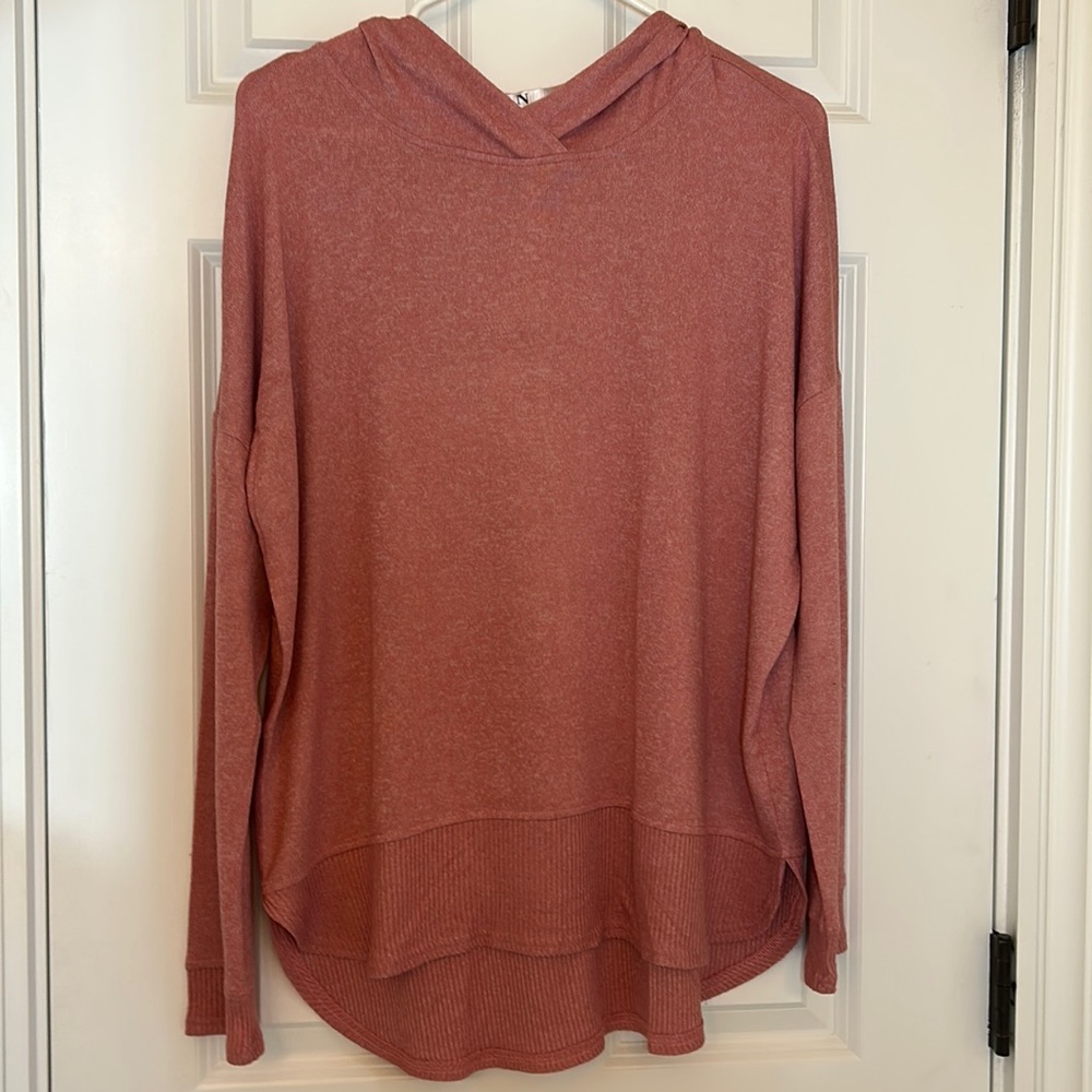 women’s size L lightweight hooded sweater